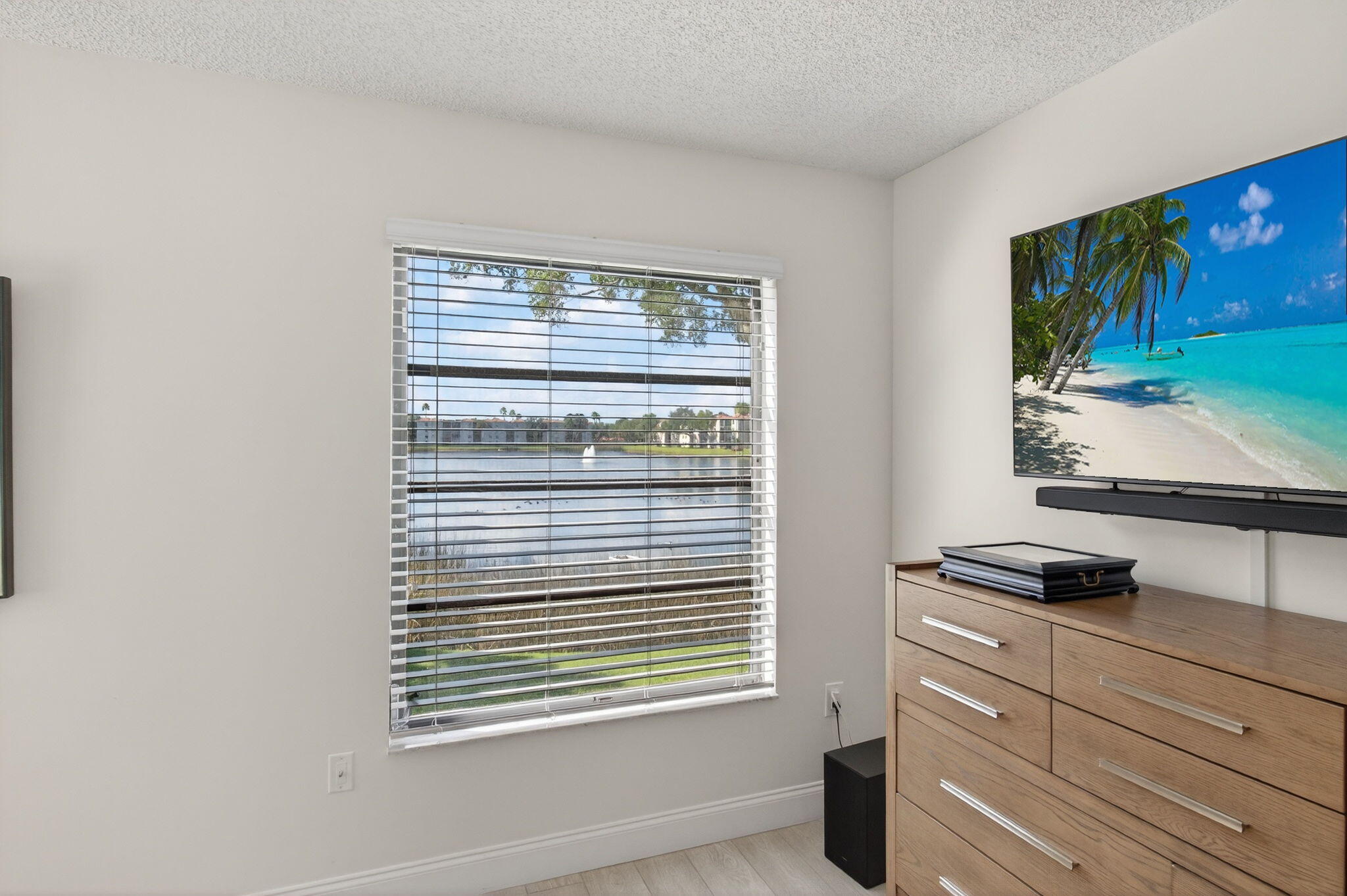6121 Pointe Regal Circle 201