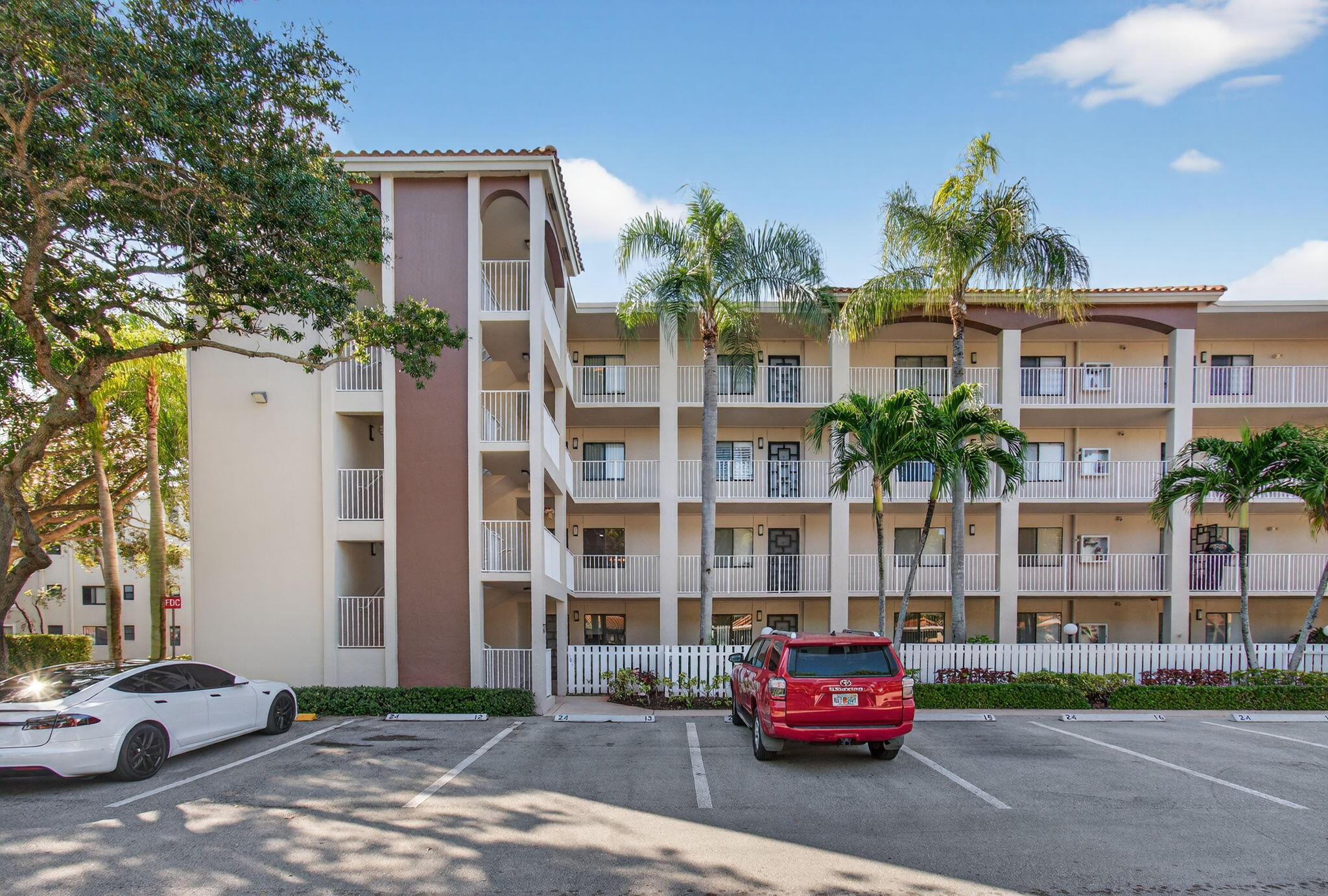 6121 Pointe Regal Circle 201