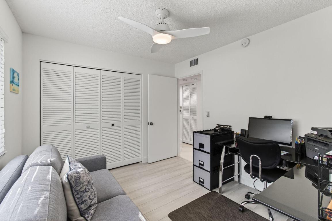 6121 Pointe Regal Circle 201