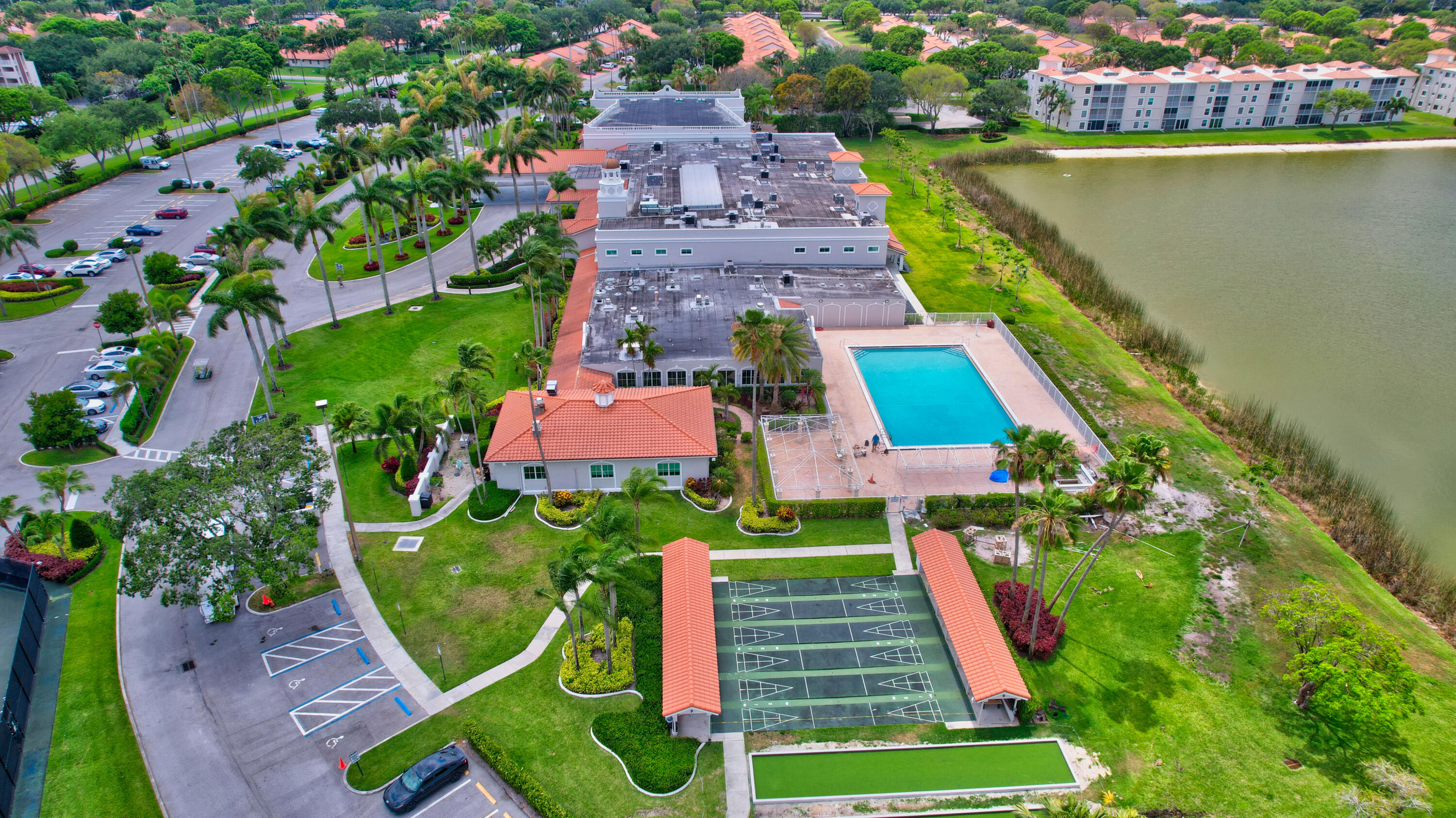 6121 Pointe Regal Circle 201