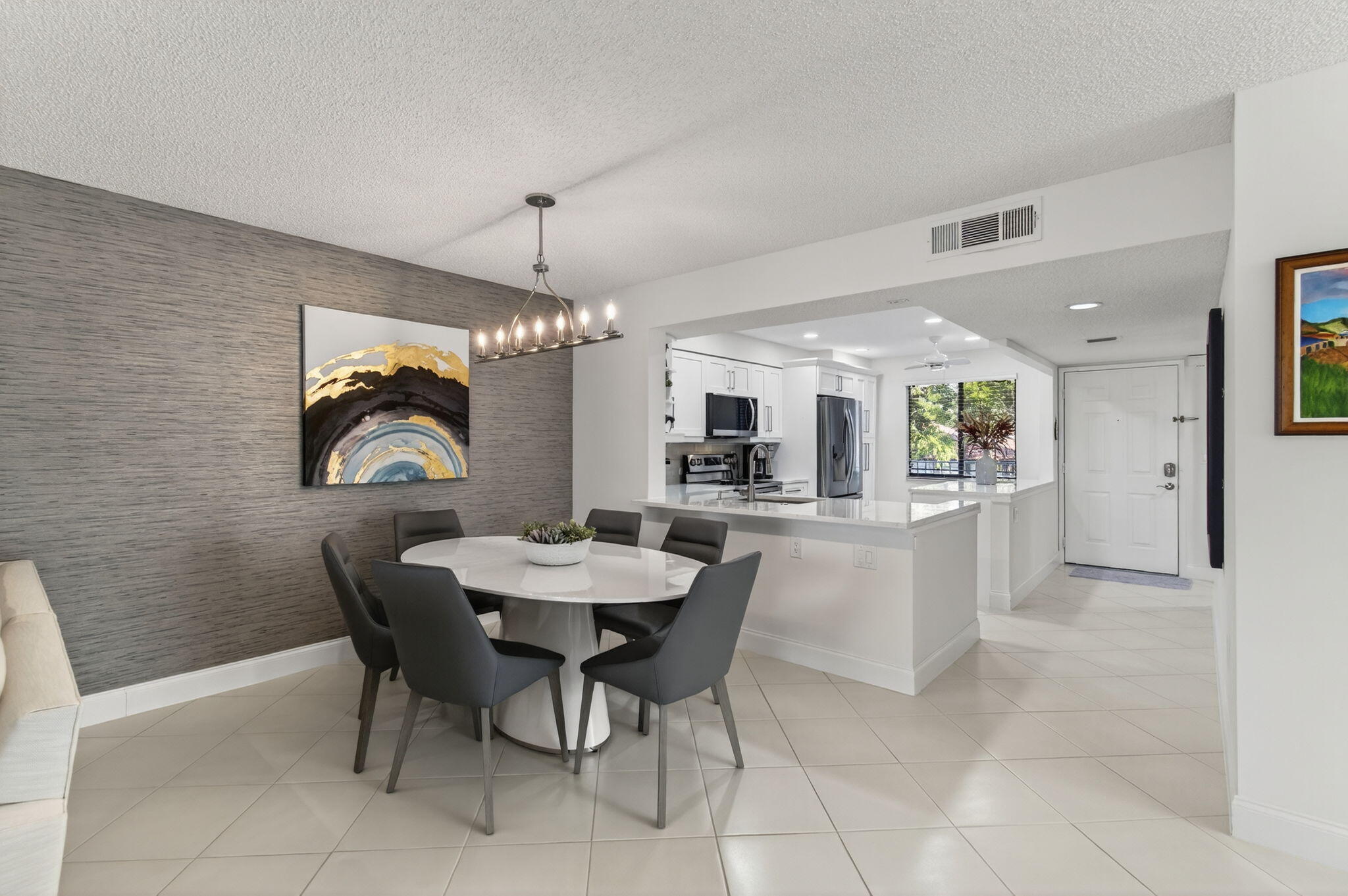 6121 Pointe Regal Circle 201