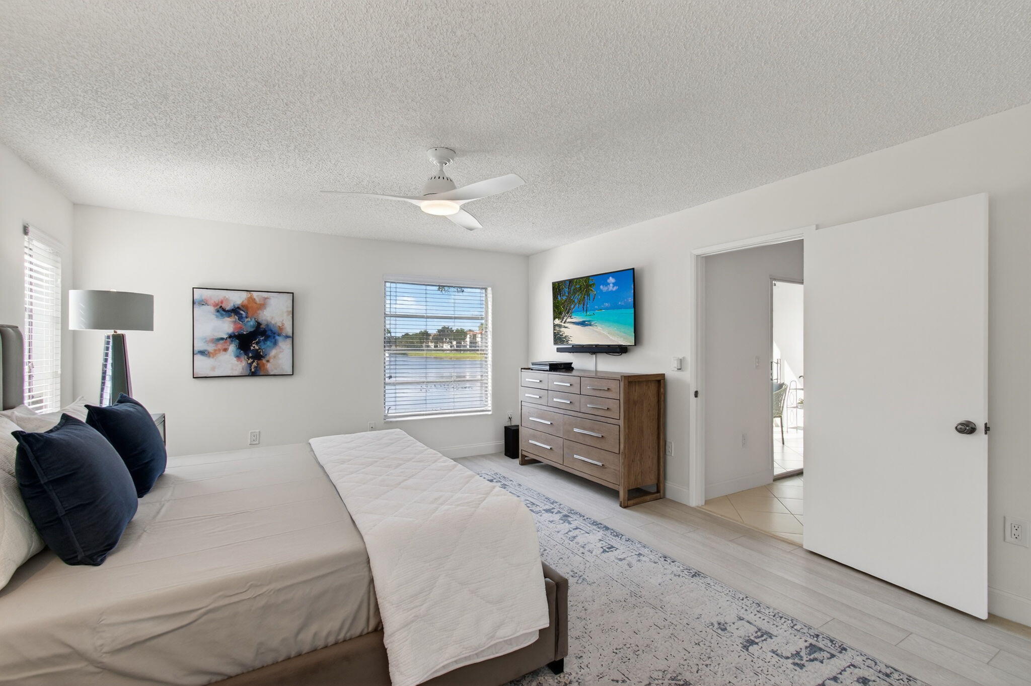 6121 Pointe Regal Circle 201