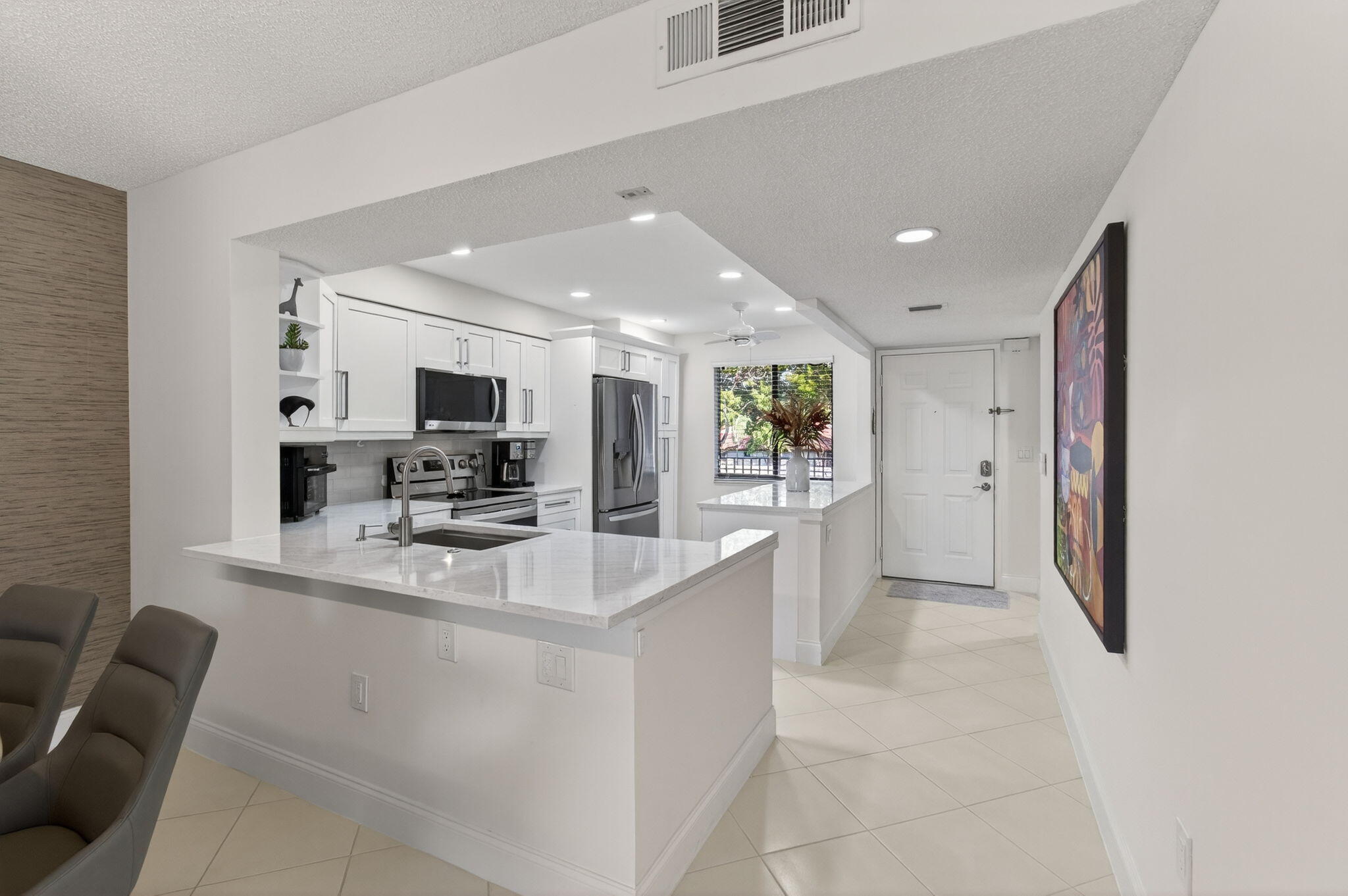 6121 Pointe Regal Circle 201