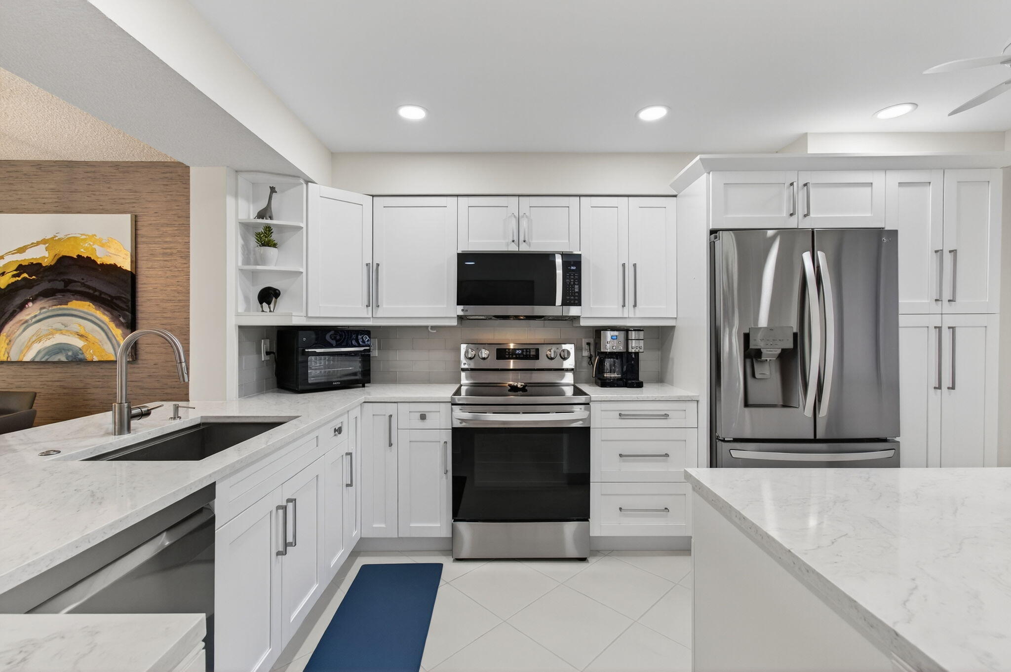 6121 Pointe Regal Circle 201
