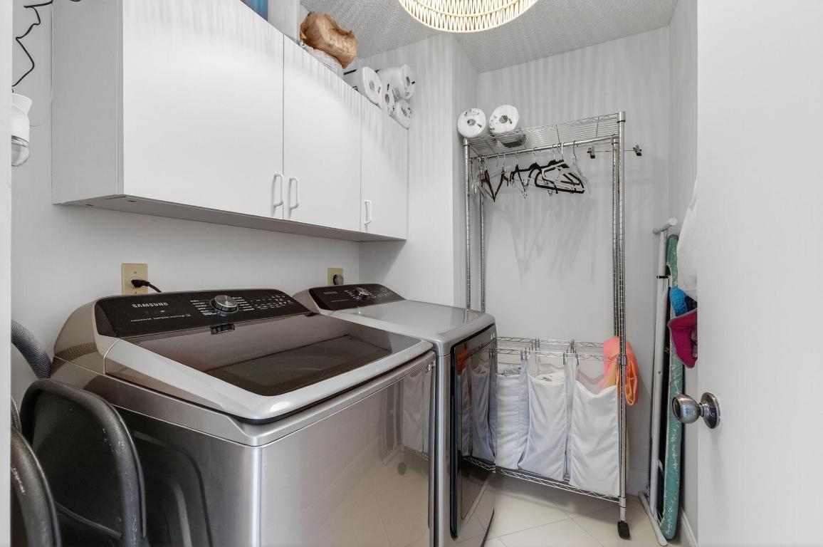 6121 Pointe Regal Circle 201