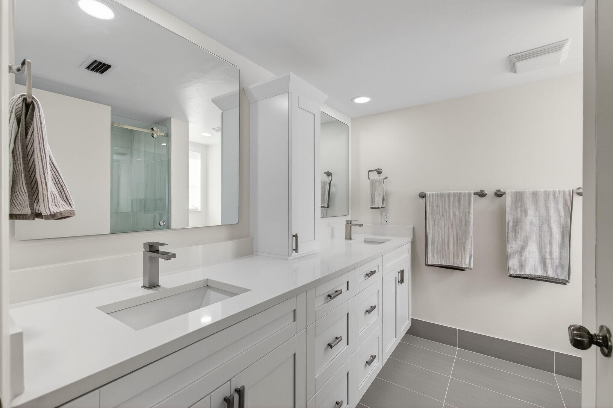 6121 Pointe Regal Circle 201