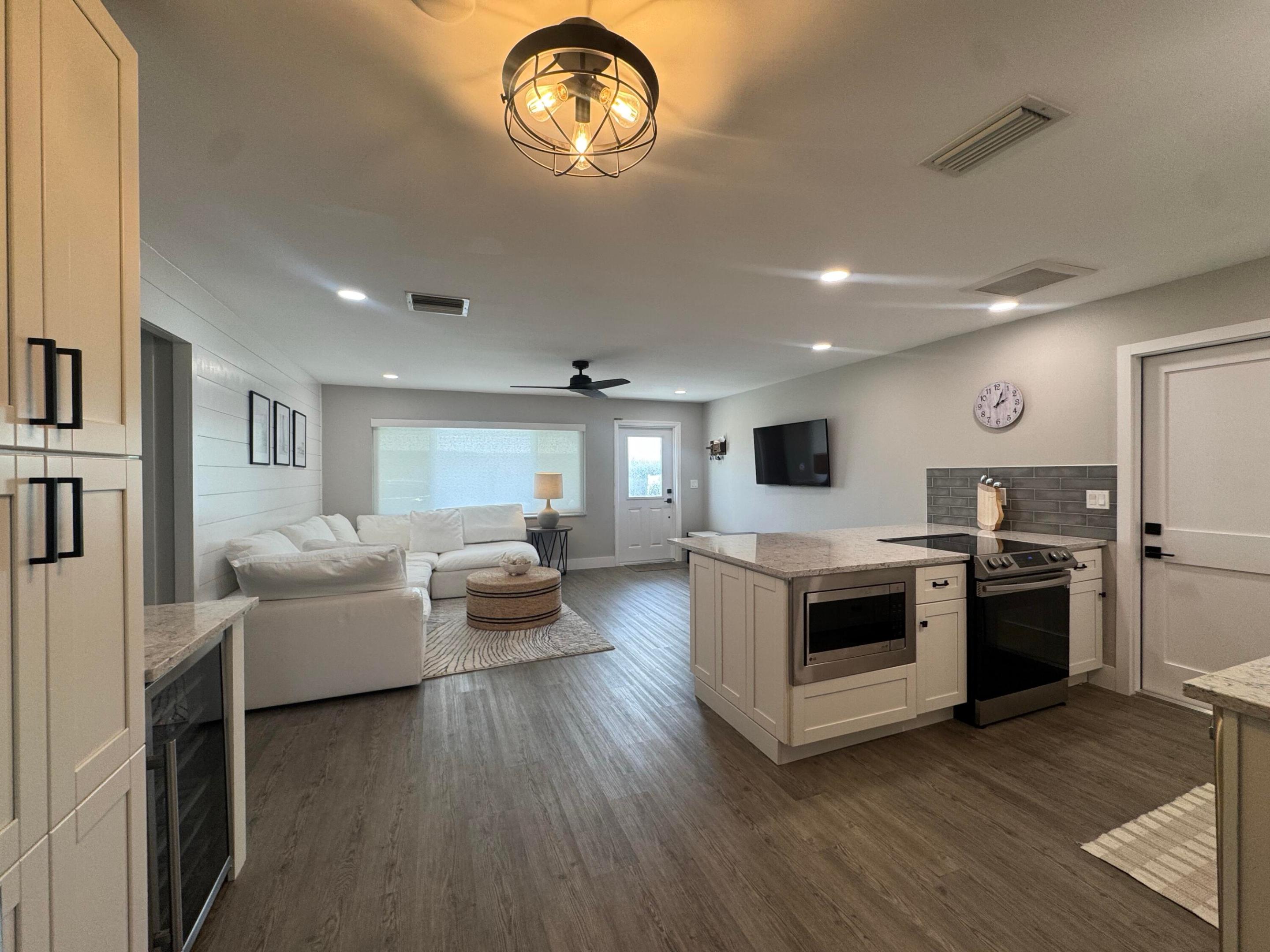 108 SW 9th Street