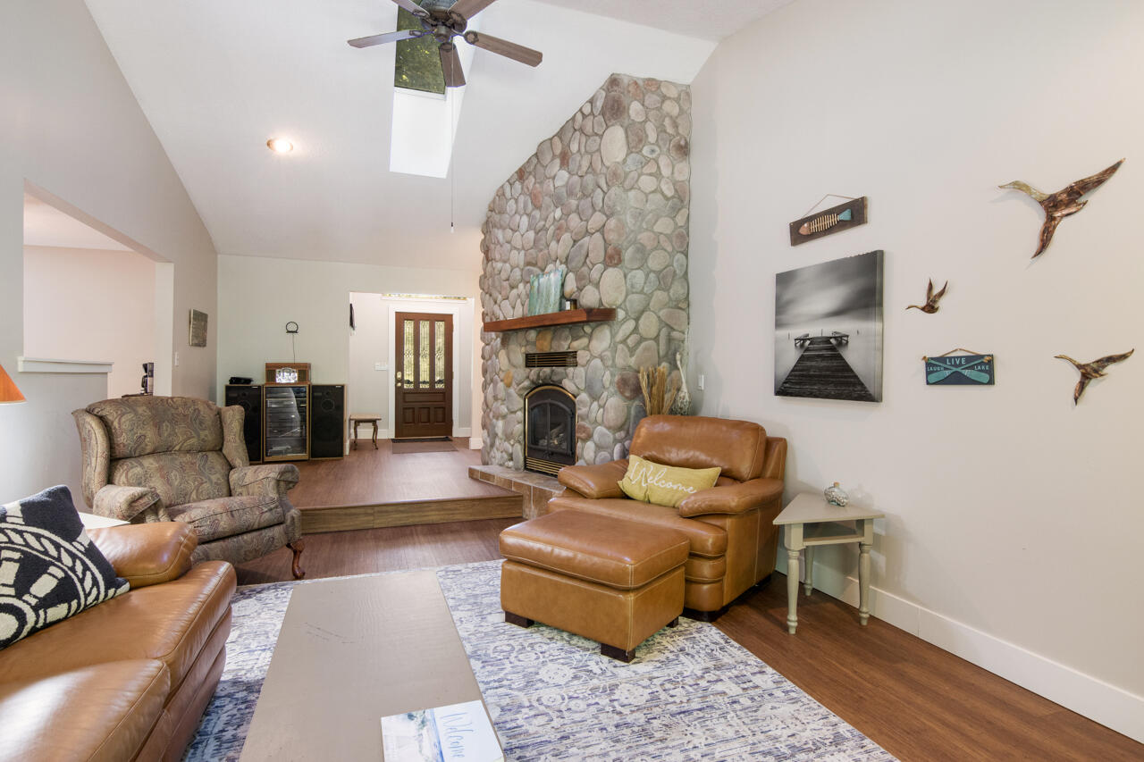 6106 Eastwood Court