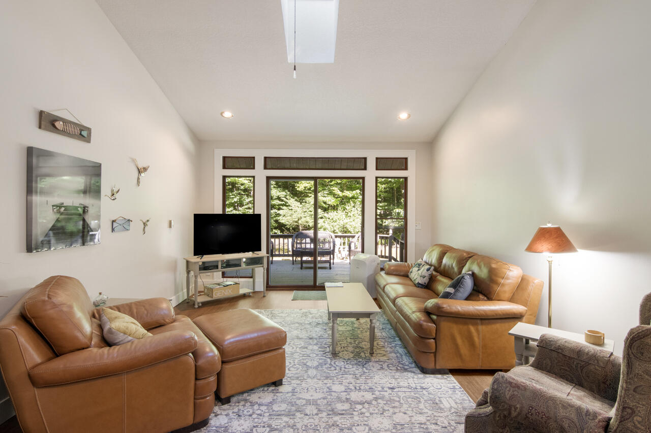 6106 Eastwood Court