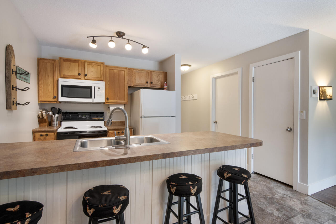 6106 Eastwood Court