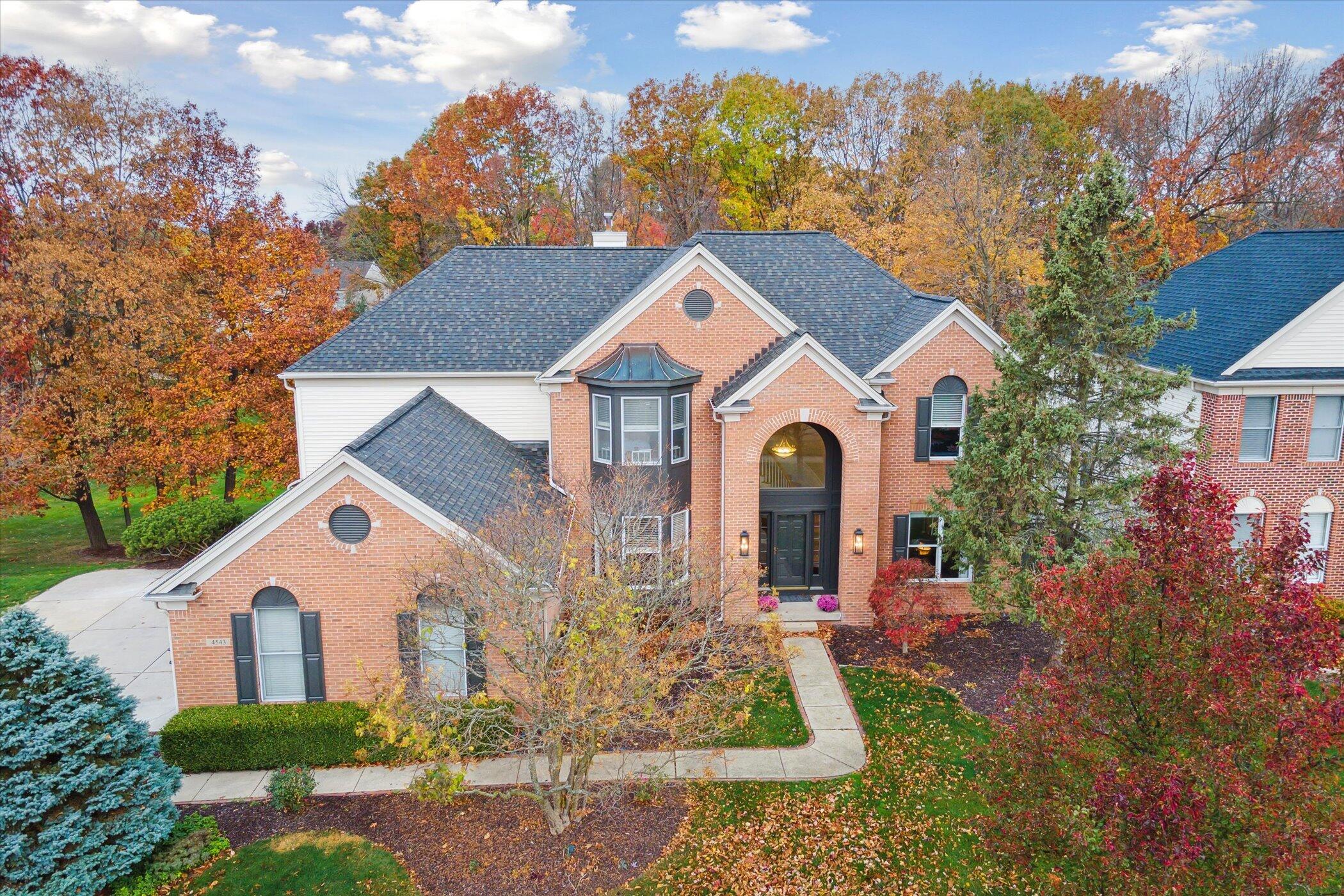 4543 Canterwood Drive NE