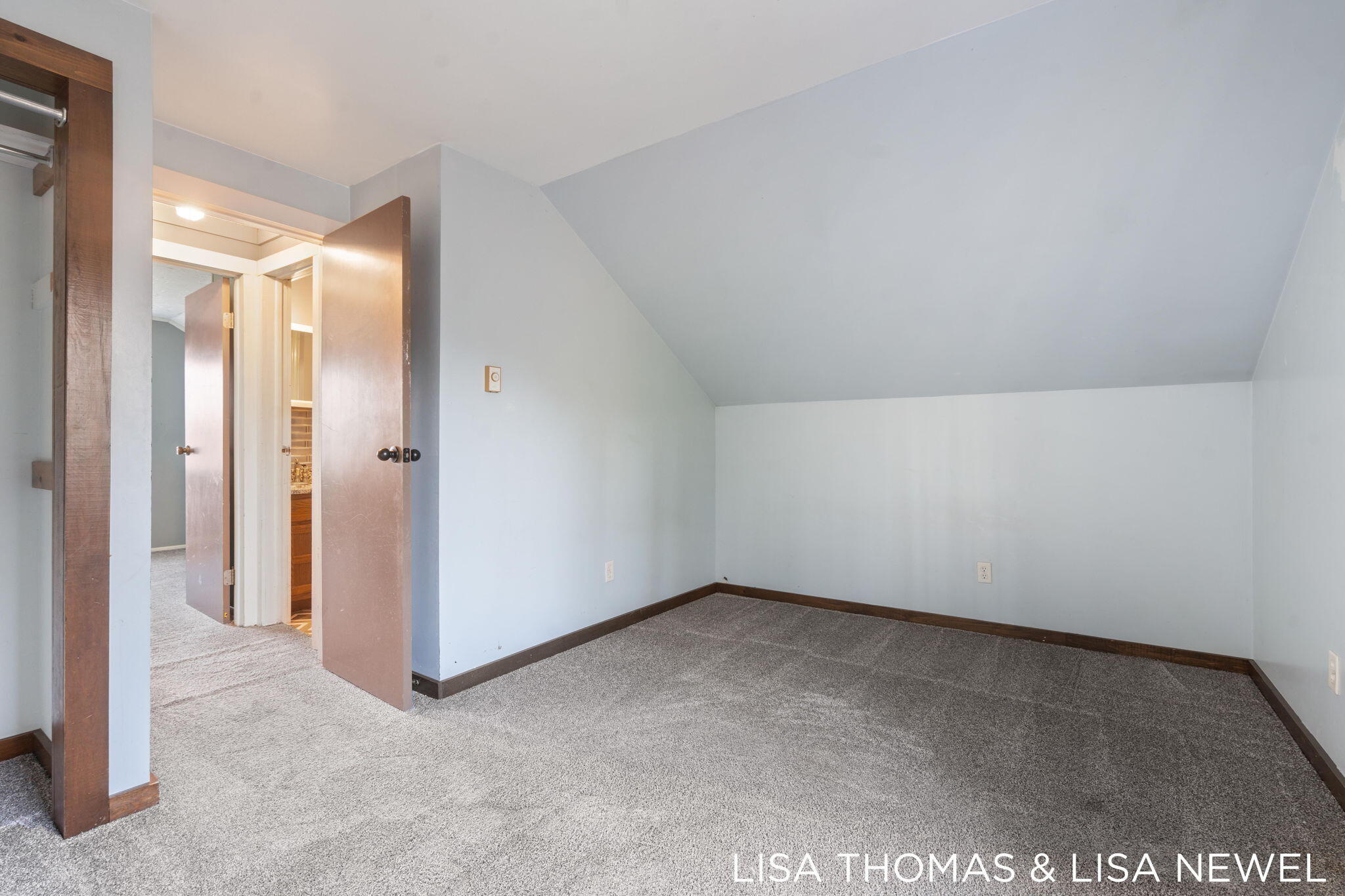 8277 Peninsula Drive