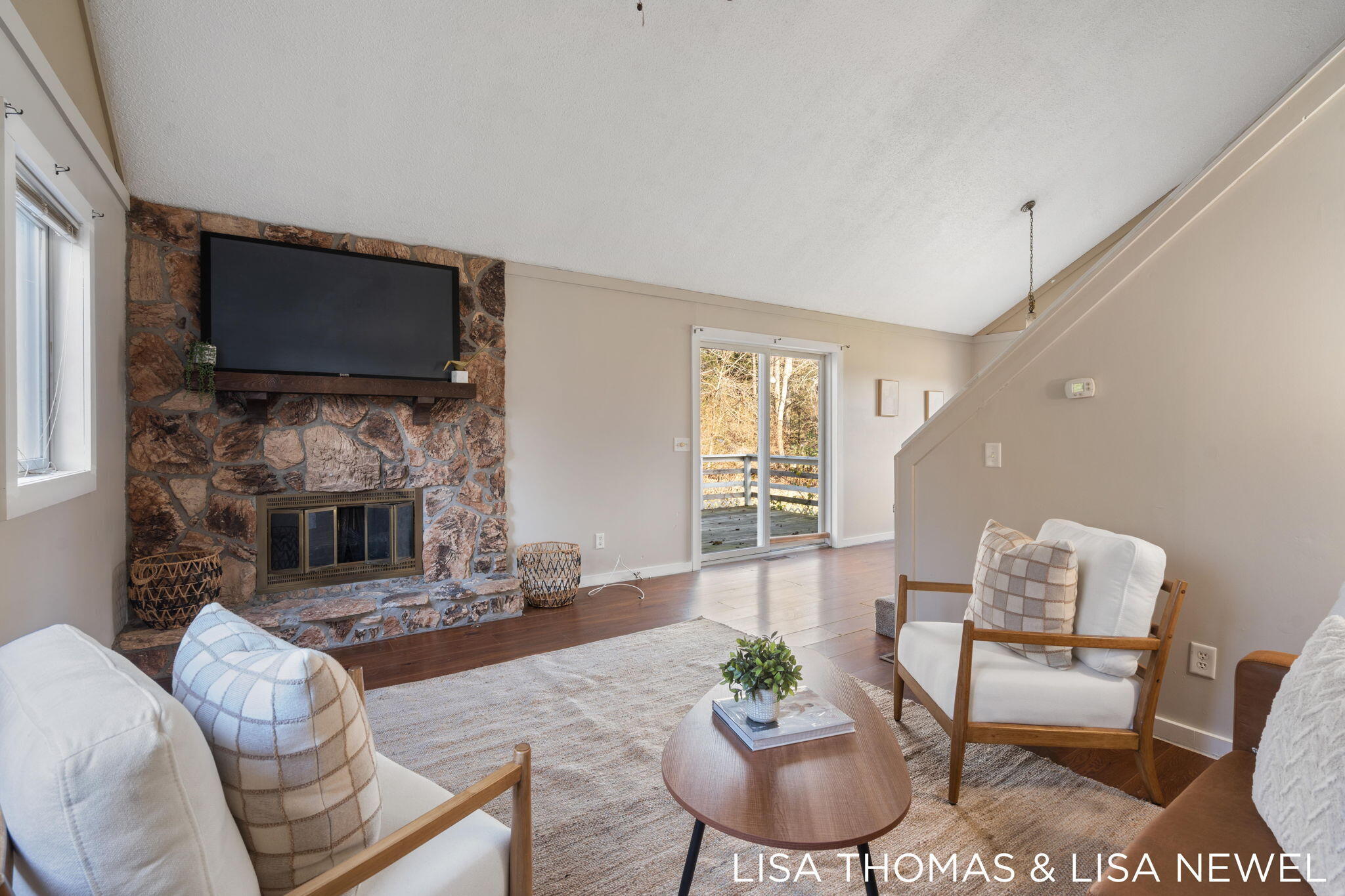 8277 Peninsula Drive