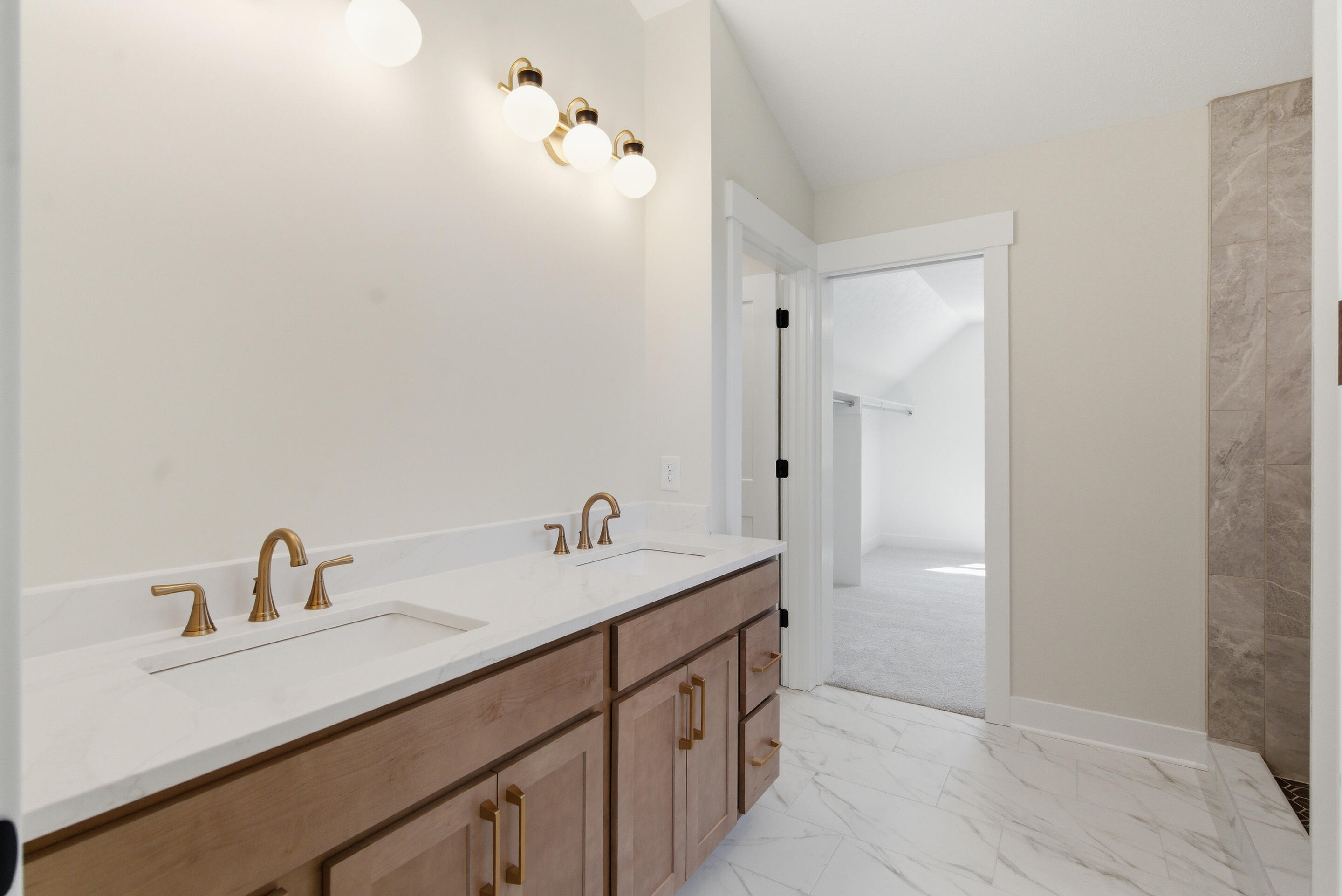 9933 Honey Creek Trail