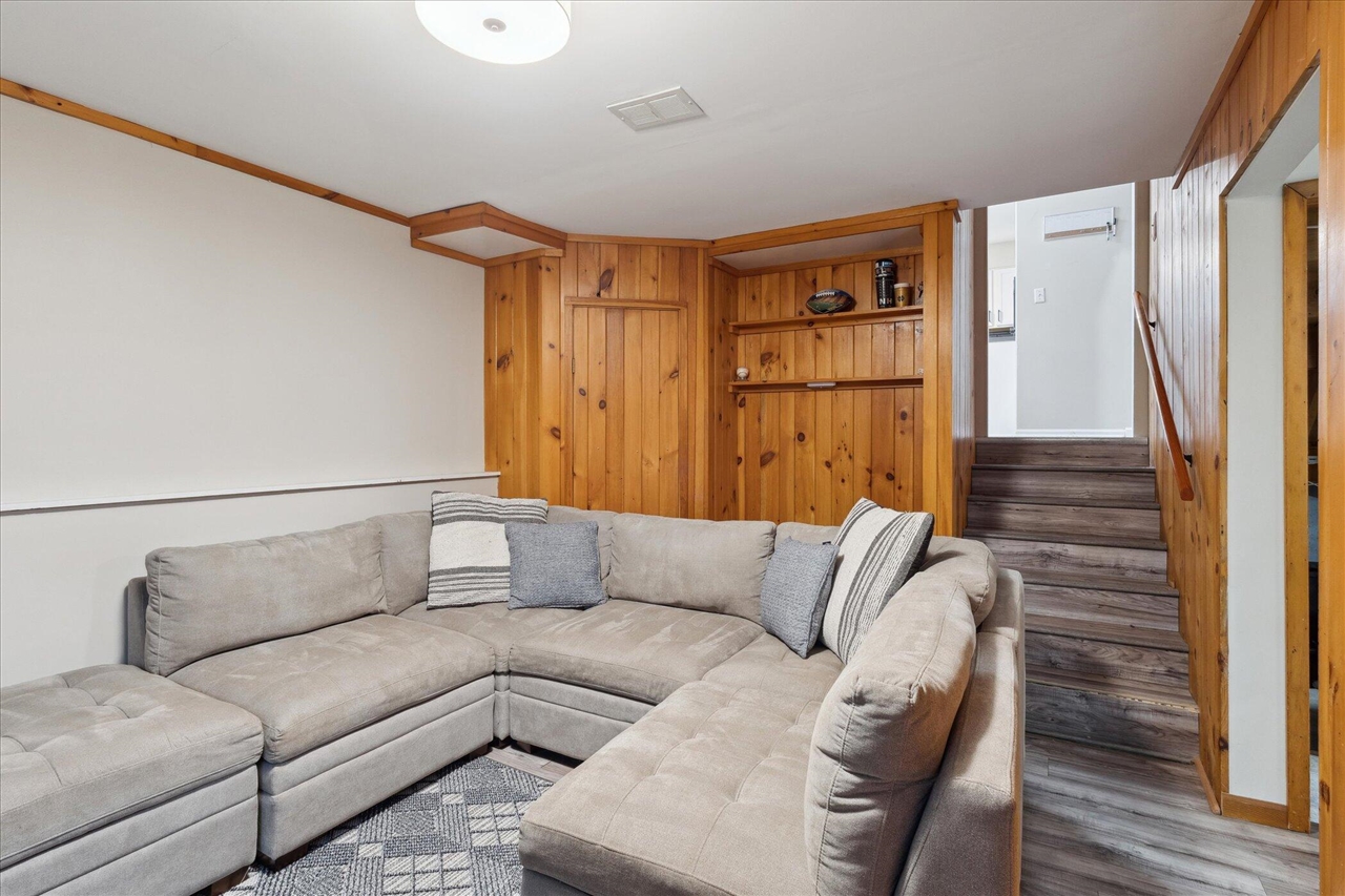 1619 Diamond Court