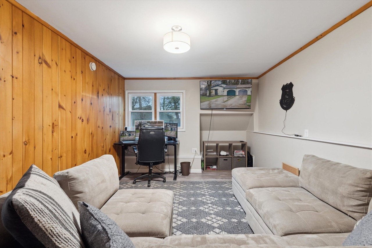 1619 Diamond Court