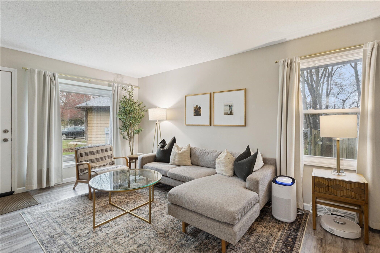 1619 Diamond Court