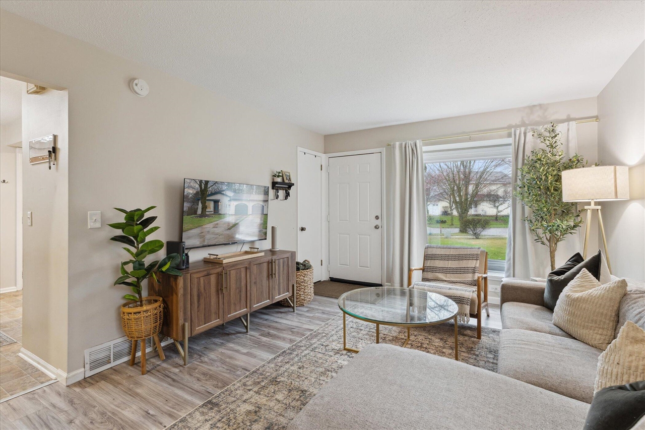1619 Diamond Court