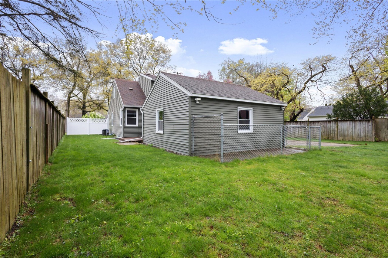 1960 Ballard Street