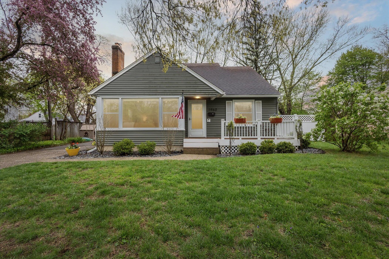 1960 Ballard Street