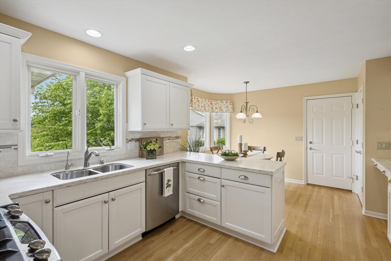 7645 Greenbrier Drive