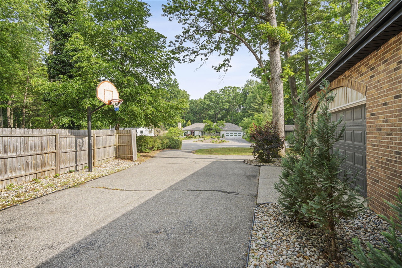 7485 Treeline Drive