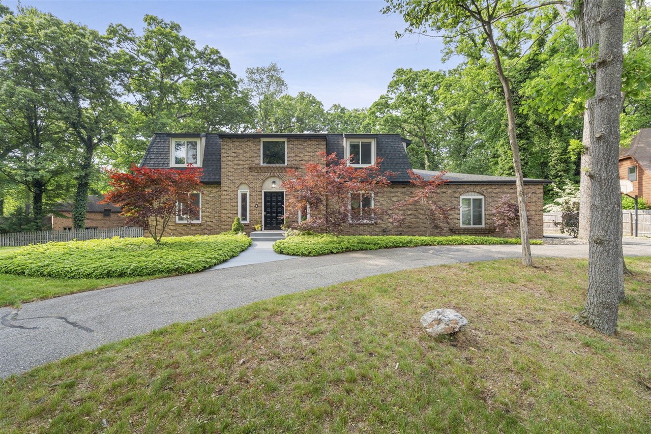 7485 Treeline Drive
