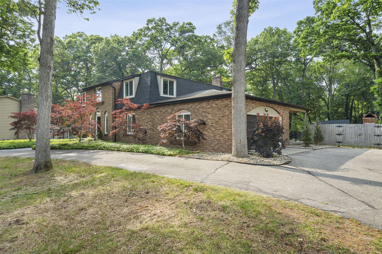 7485 Treeline Drive