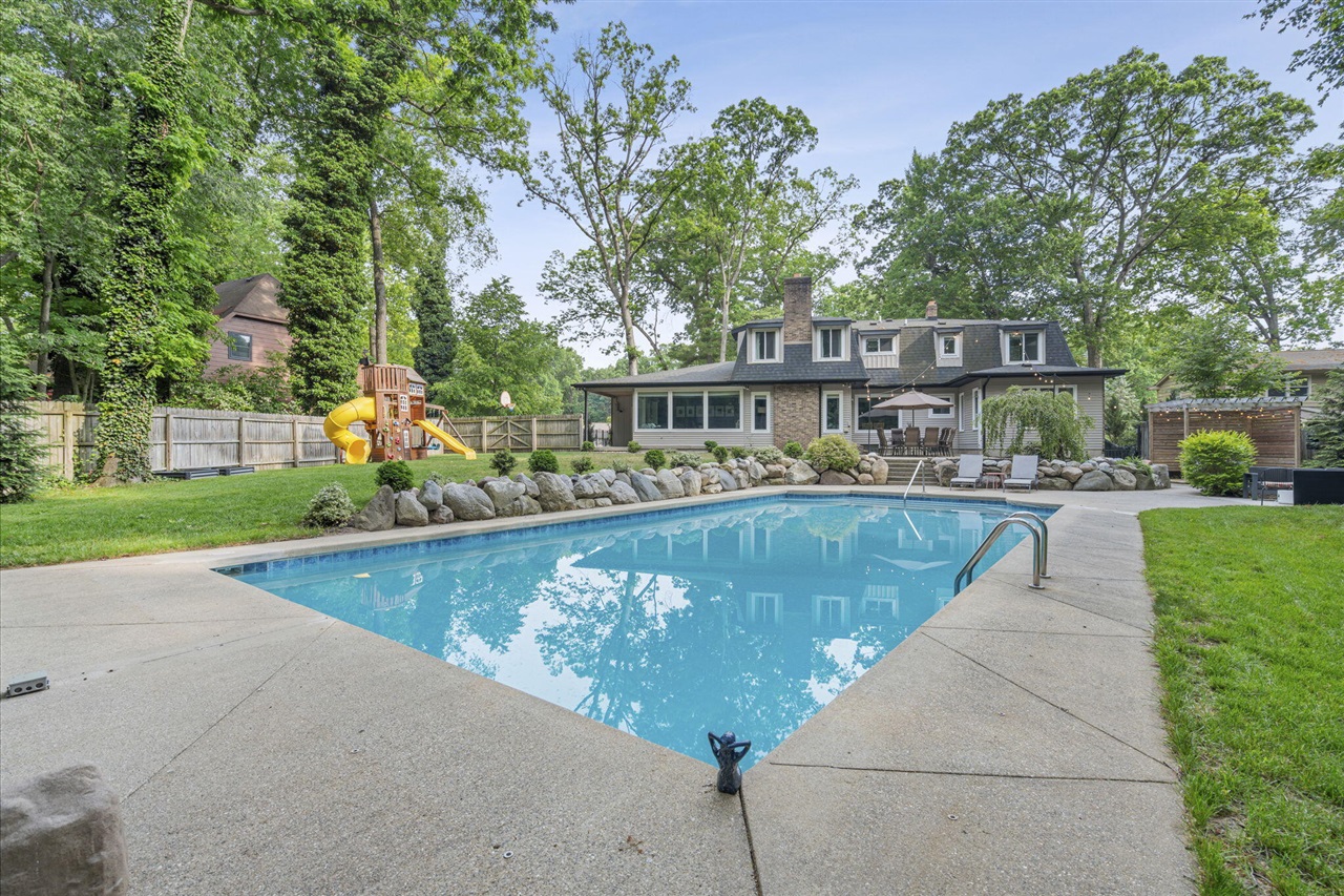 7485 Treeline Drive