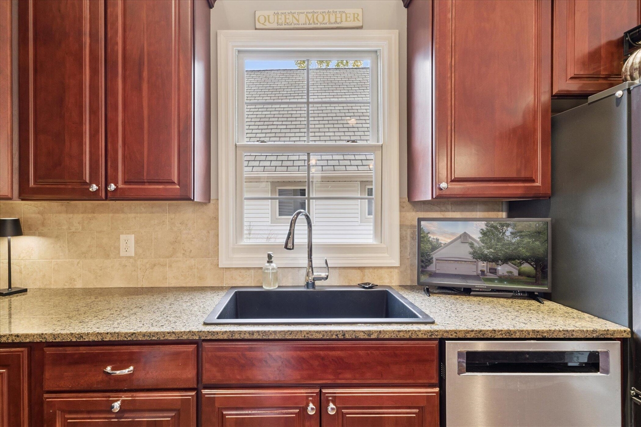 416 Enclave Court