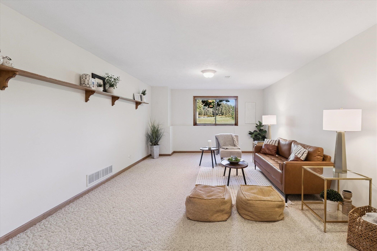 2486 Falcon Pointe Drive