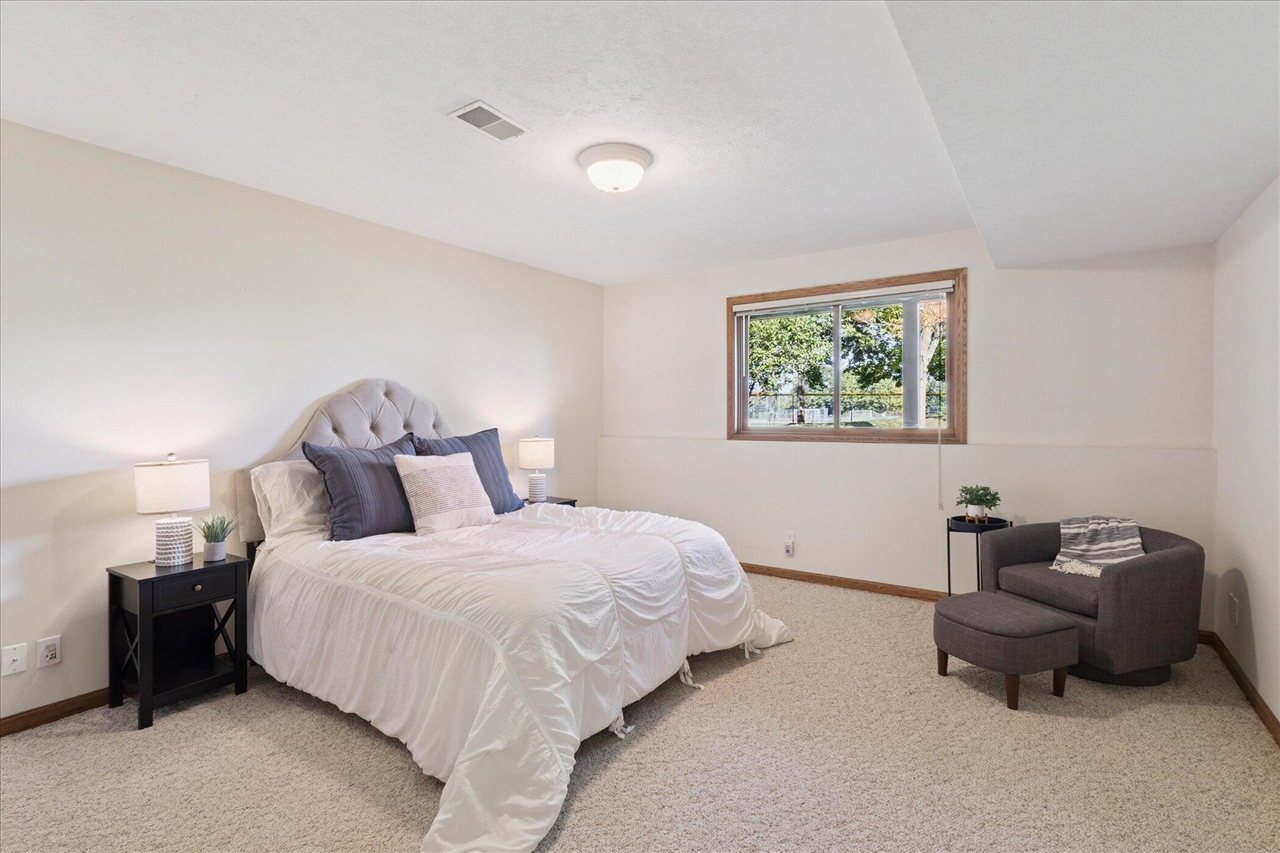 2486 Falcon Pointe Drive