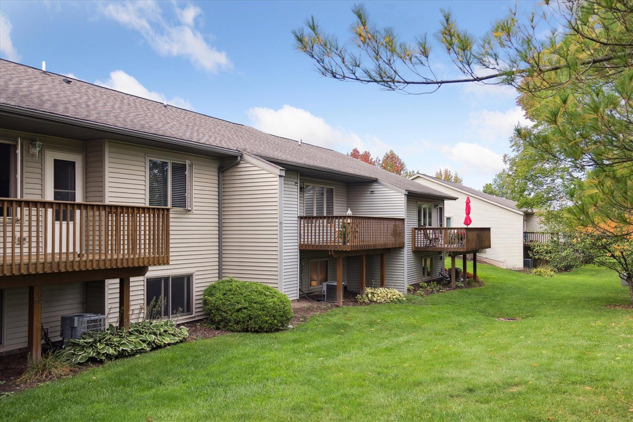 2486 Falcon Pointe Drive