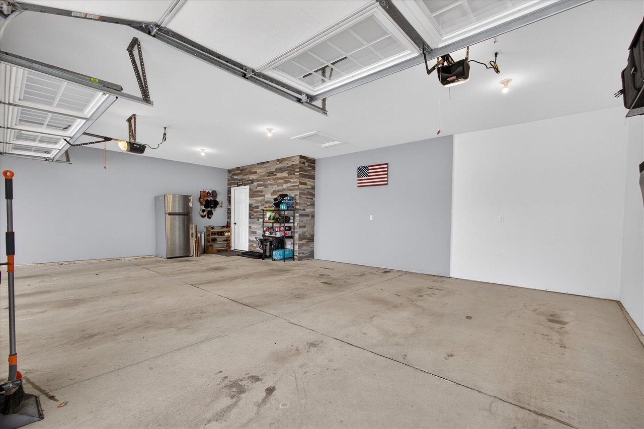 6125 Harmon Green Avenue