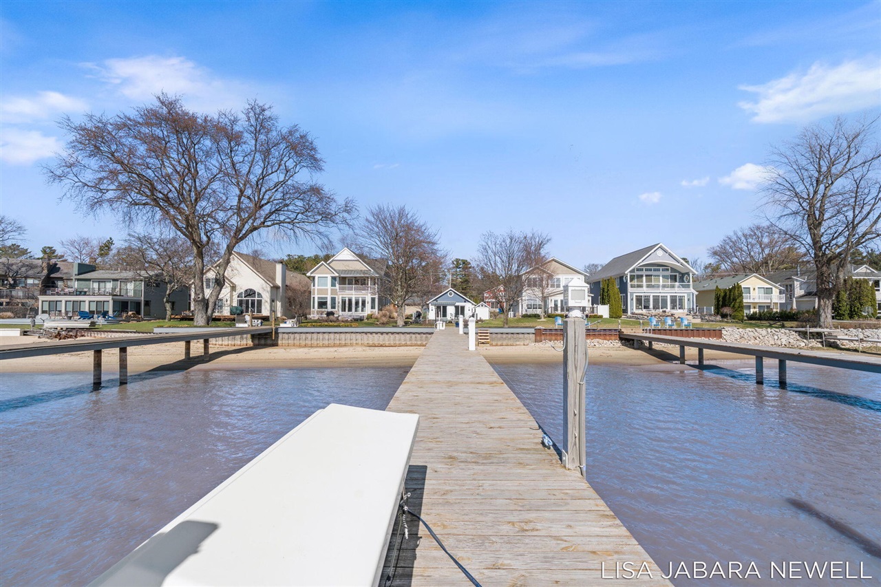 1738 Waukazoo Drive