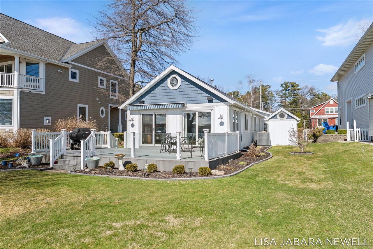 1738 Waukazoo Drive