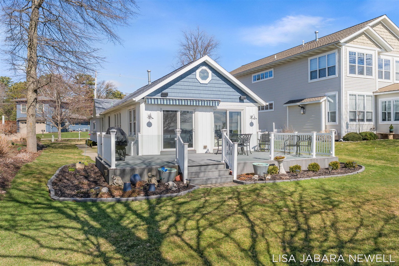 1738 Waukazoo Drive