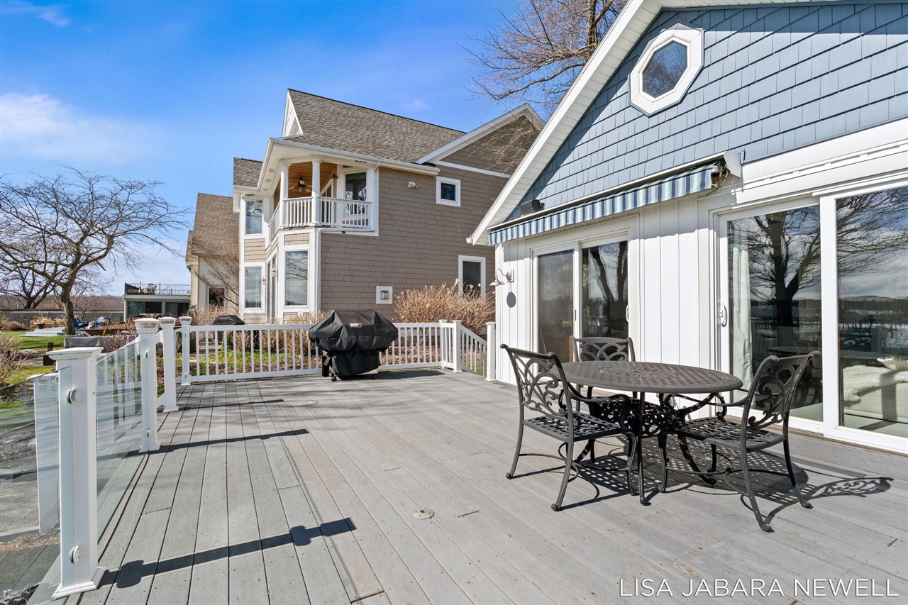 1738 Waukazoo Drive