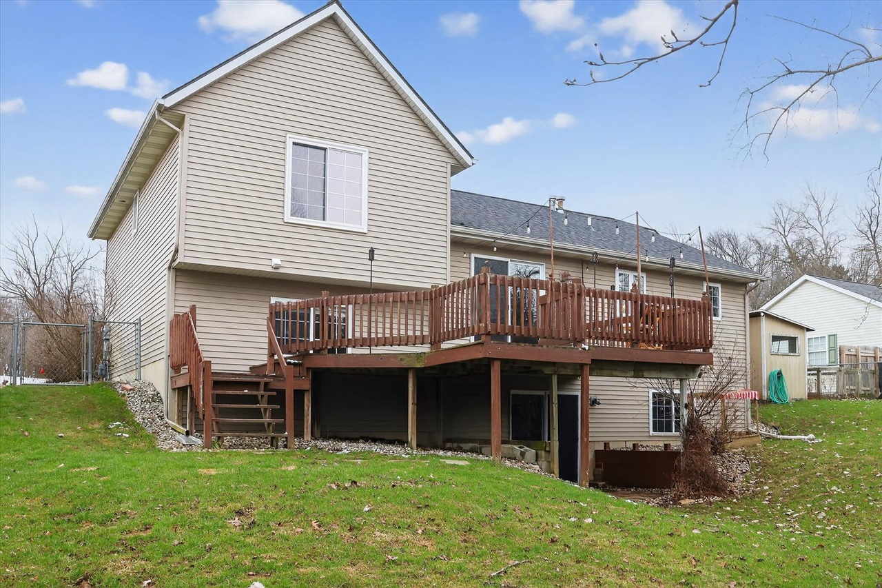826 Meadow Drive
