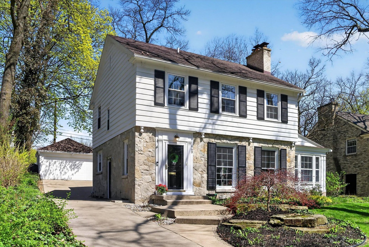 968 Gladstone Drive