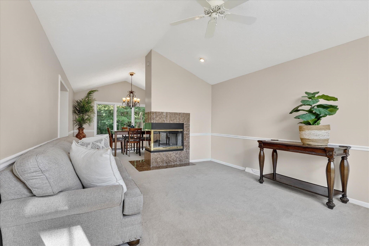 2467 Palm Dale Drive