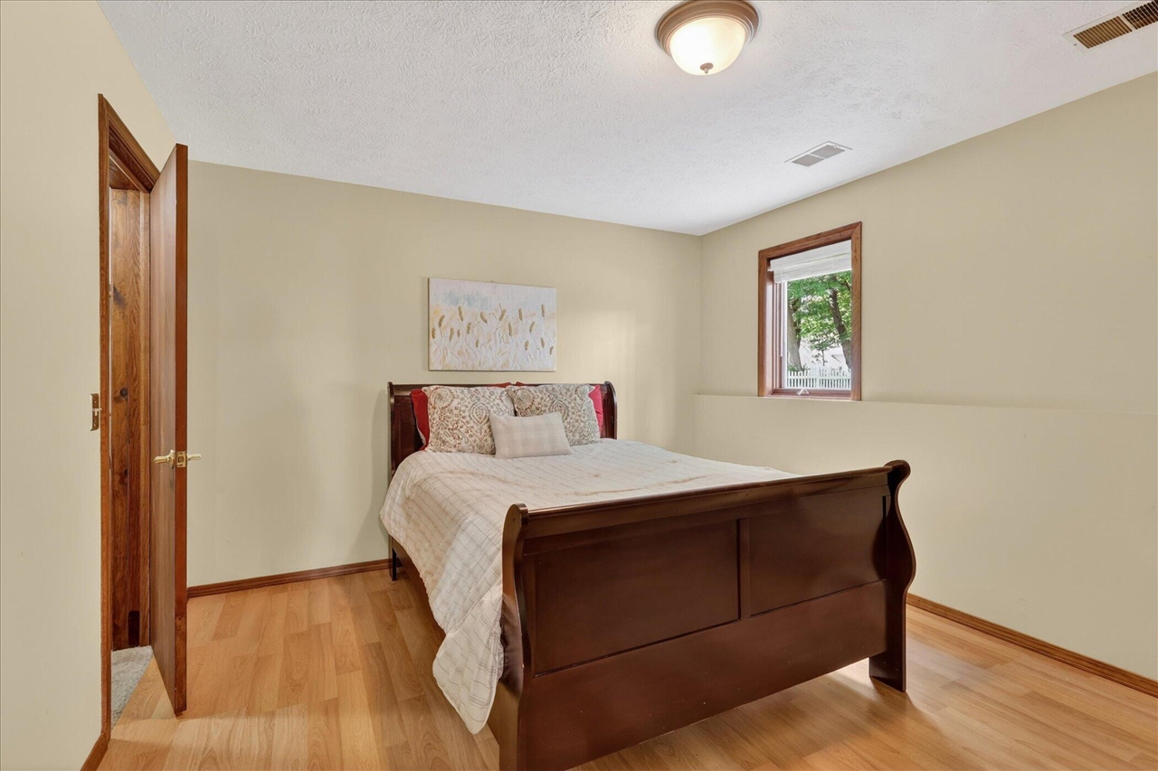 2467 Palm Dale Drive