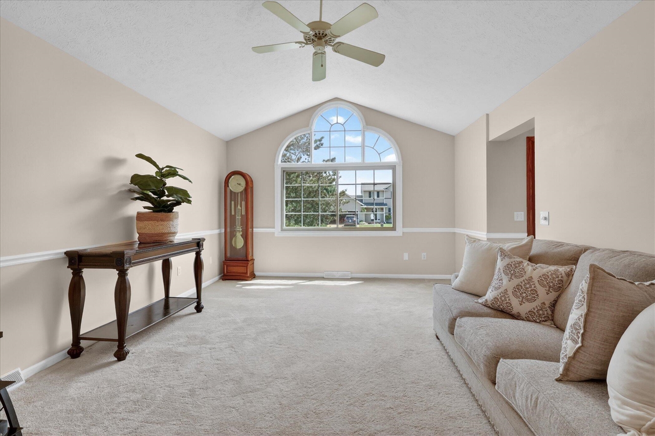 2467 Palm Dale Drive