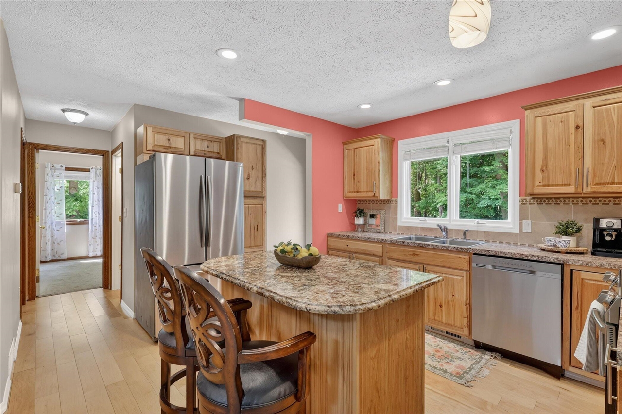 2467 Palm Dale Drive