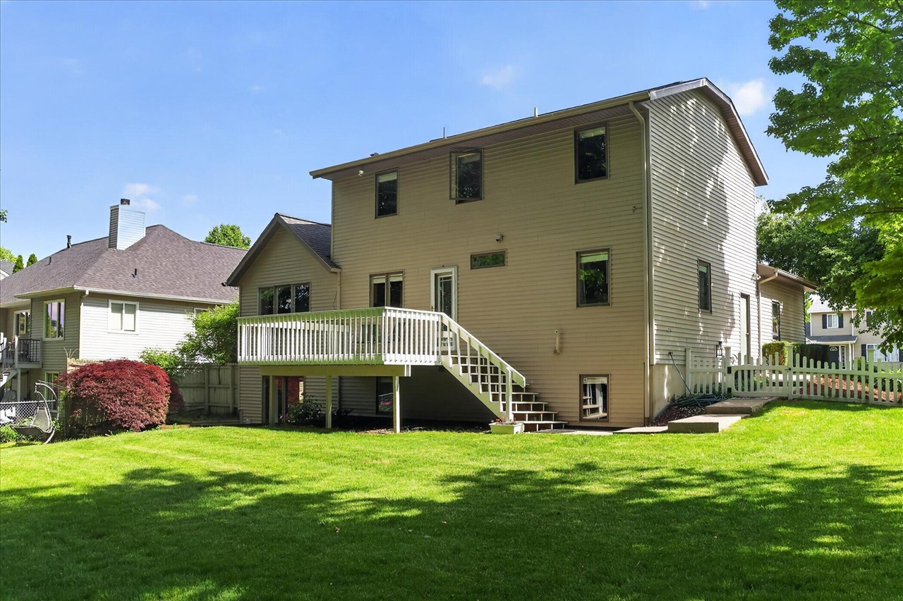 2467 Palm Dale Drive
