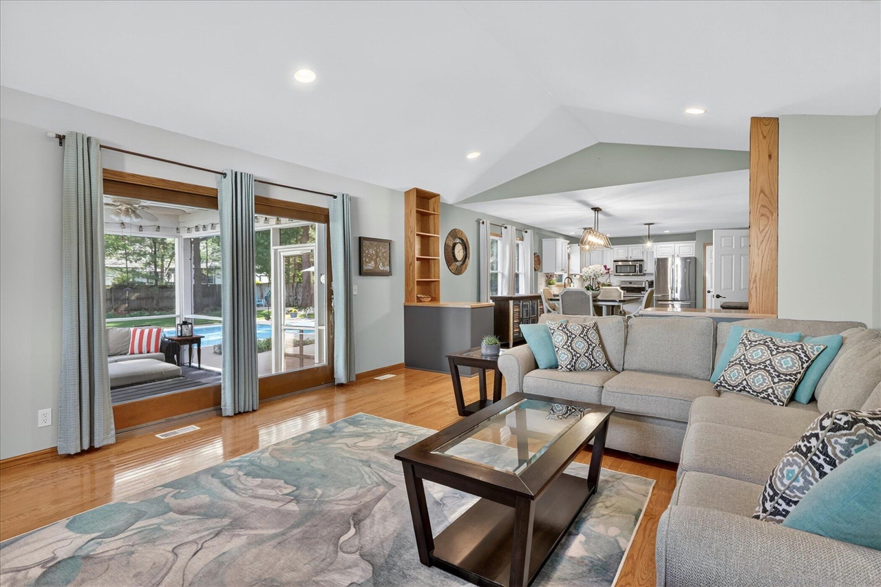 14846 Birdsong Lane