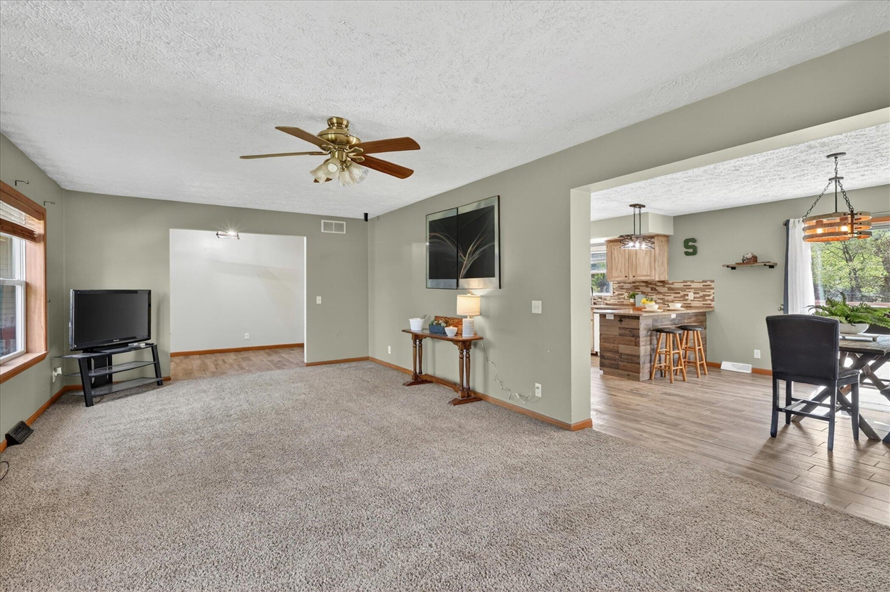 2869 Ridgecrest Drive