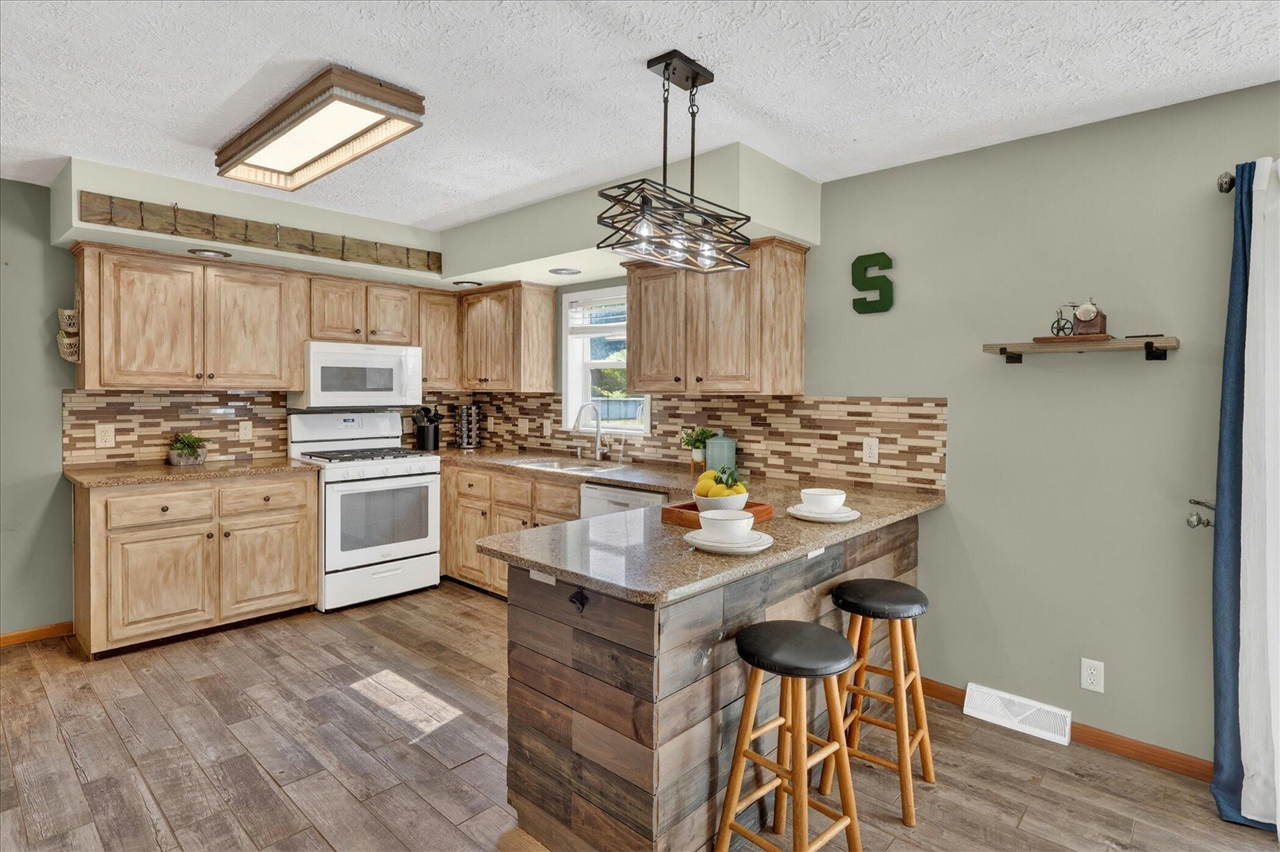 2869 Ridgecrest Drive
