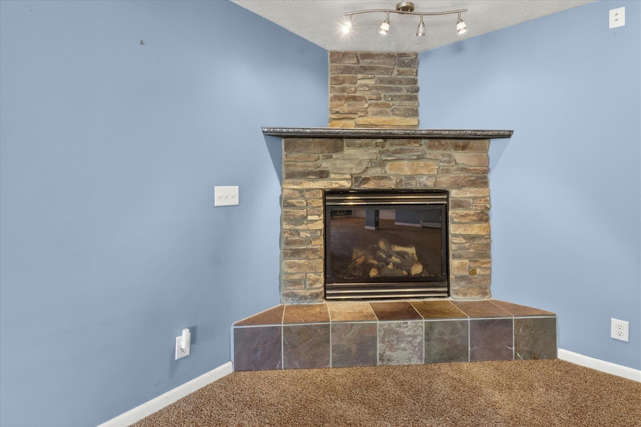 2869 Ridgecrest Drive