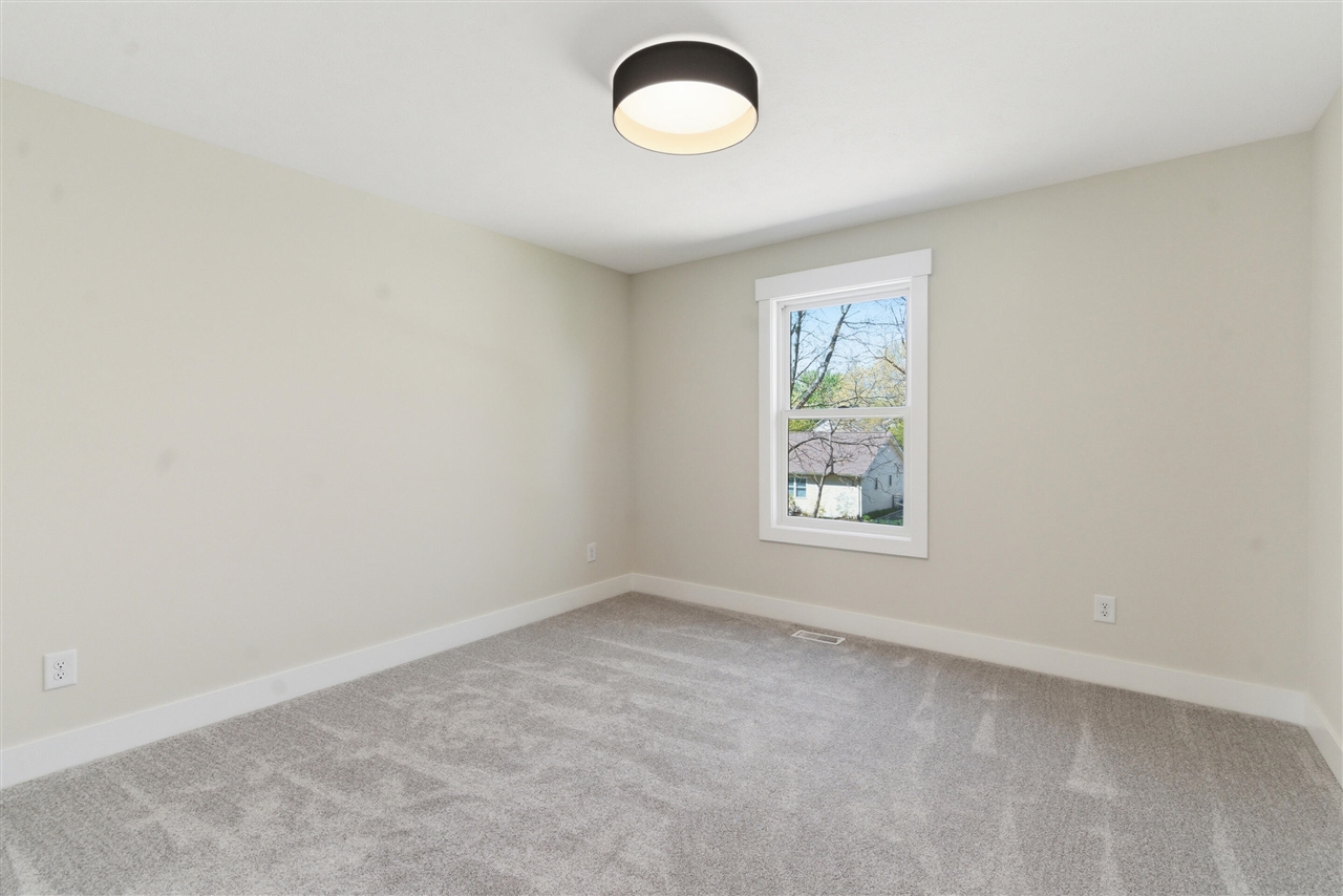 9933 Honey Creek Trail